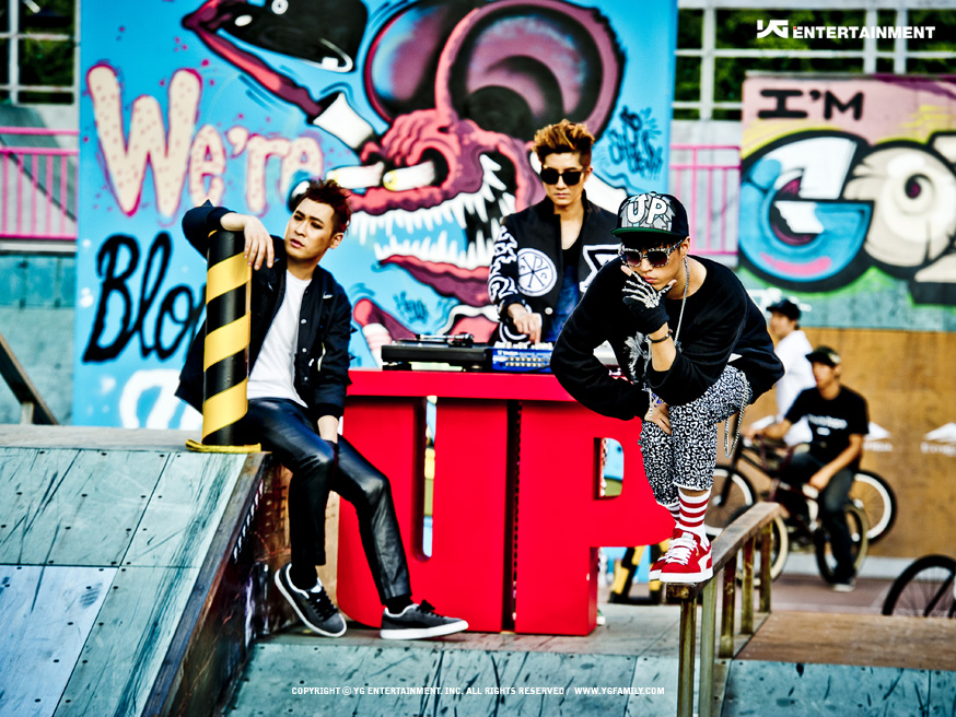 gallery_epikhigh_up_05.jpg
